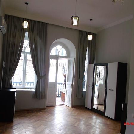 Golden Lion Hotel Sighnaghi Ngoại thất bức ảnh