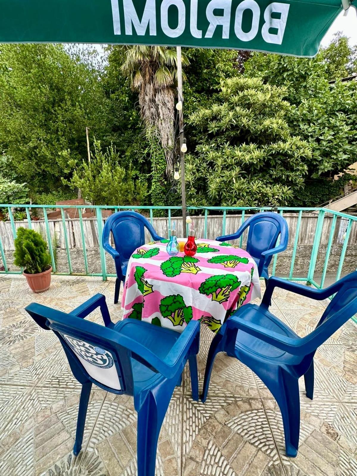 Golden Lion Hotel Sighnaghi Ngoại thất bức ảnh
