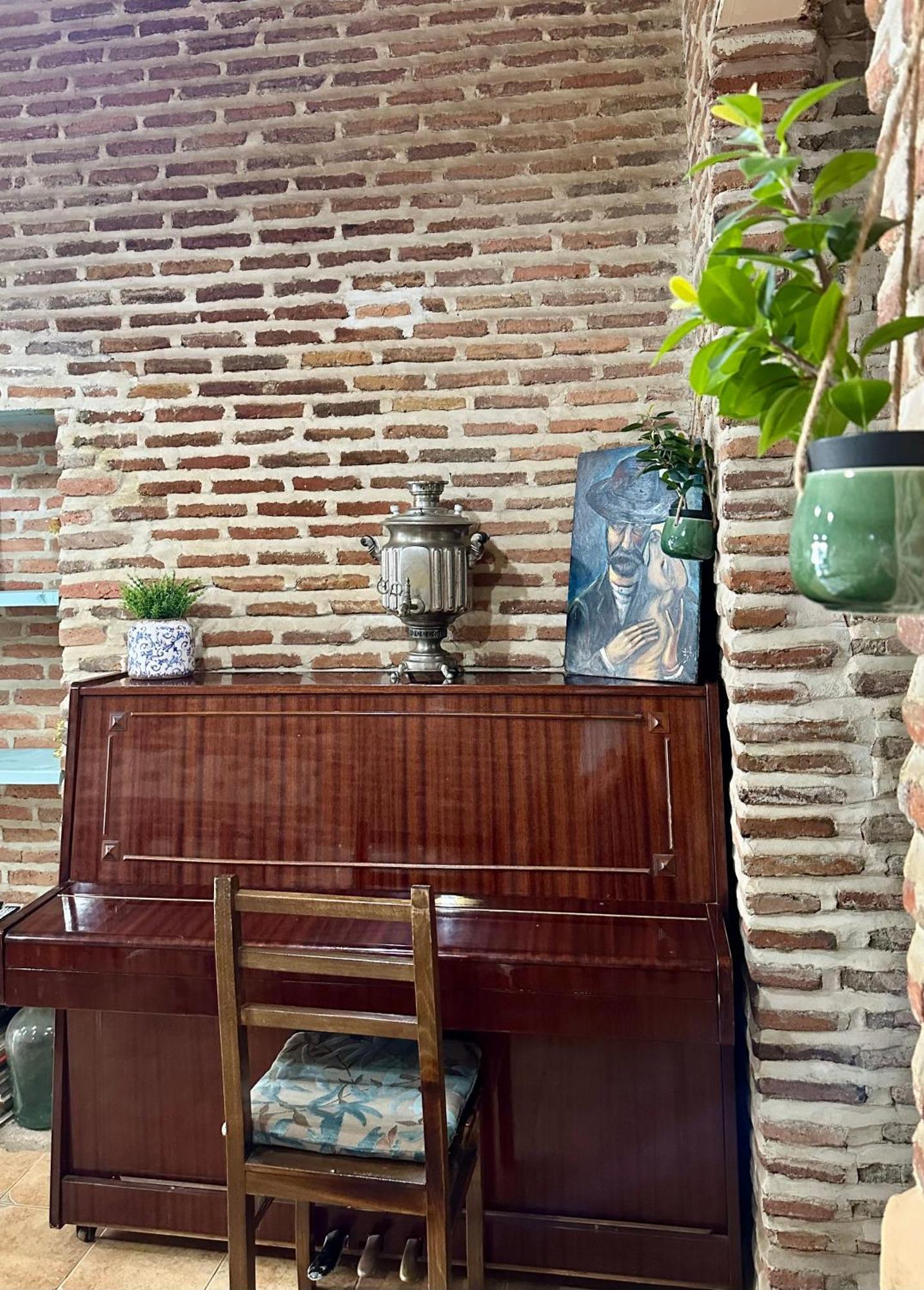 Golden Lion Hotel Sighnaghi Ngoại thất bức ảnh