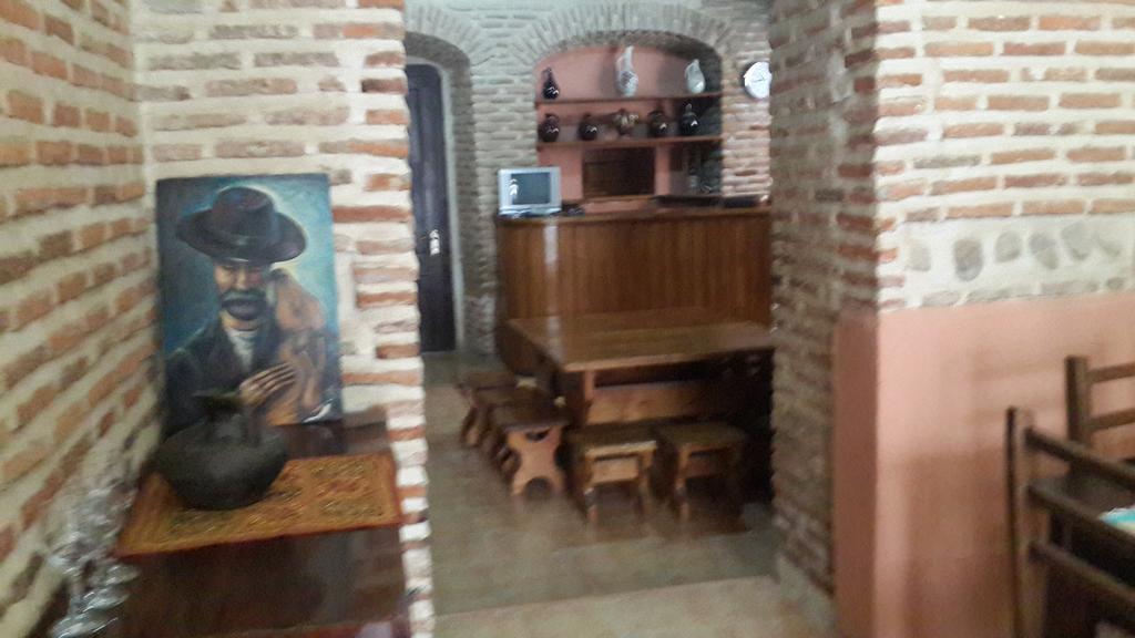 Golden Lion Hotel Sighnaghi Ngoại thất bức ảnh