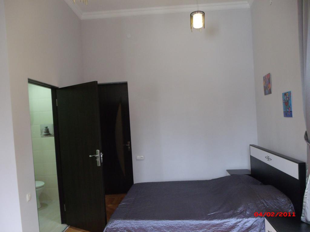 Golden Lion Hotel Sighnaghi Ngoại thất bức ảnh