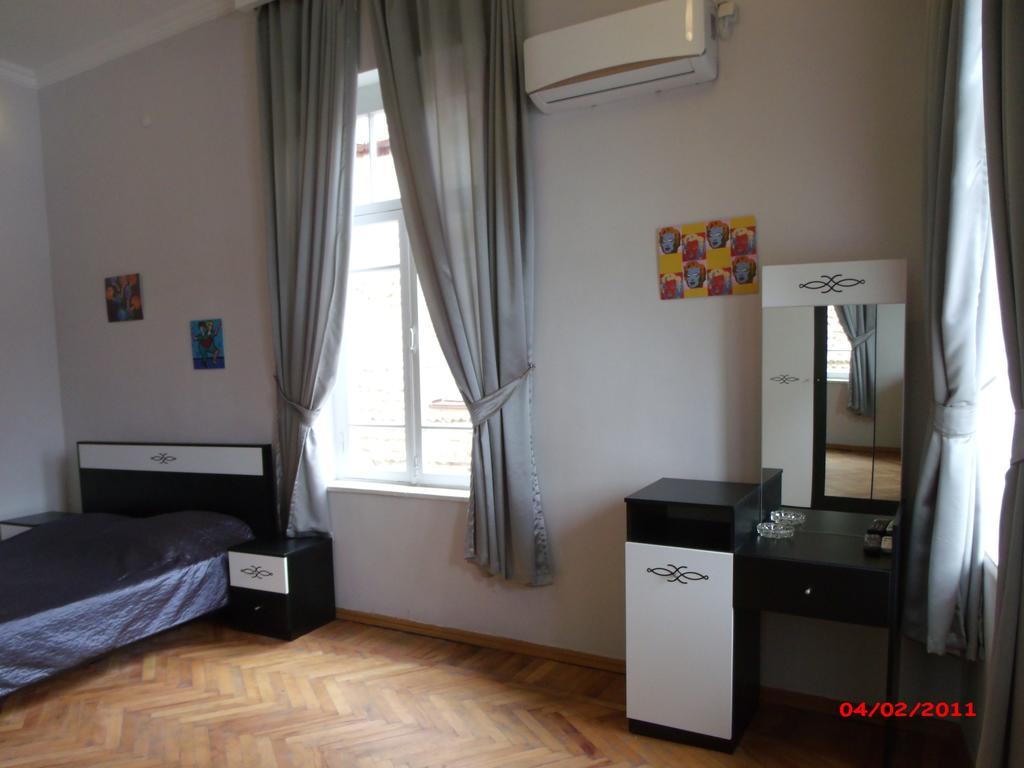Golden Lion Hotel Sighnaghi Ngoại thất bức ảnh