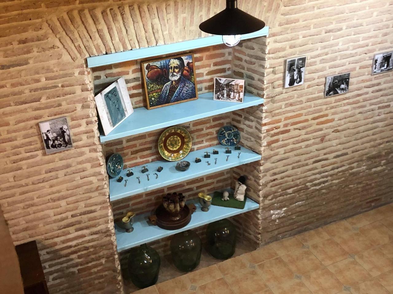 Golden Lion Hotel Sighnaghi Ngoại thất bức ảnh